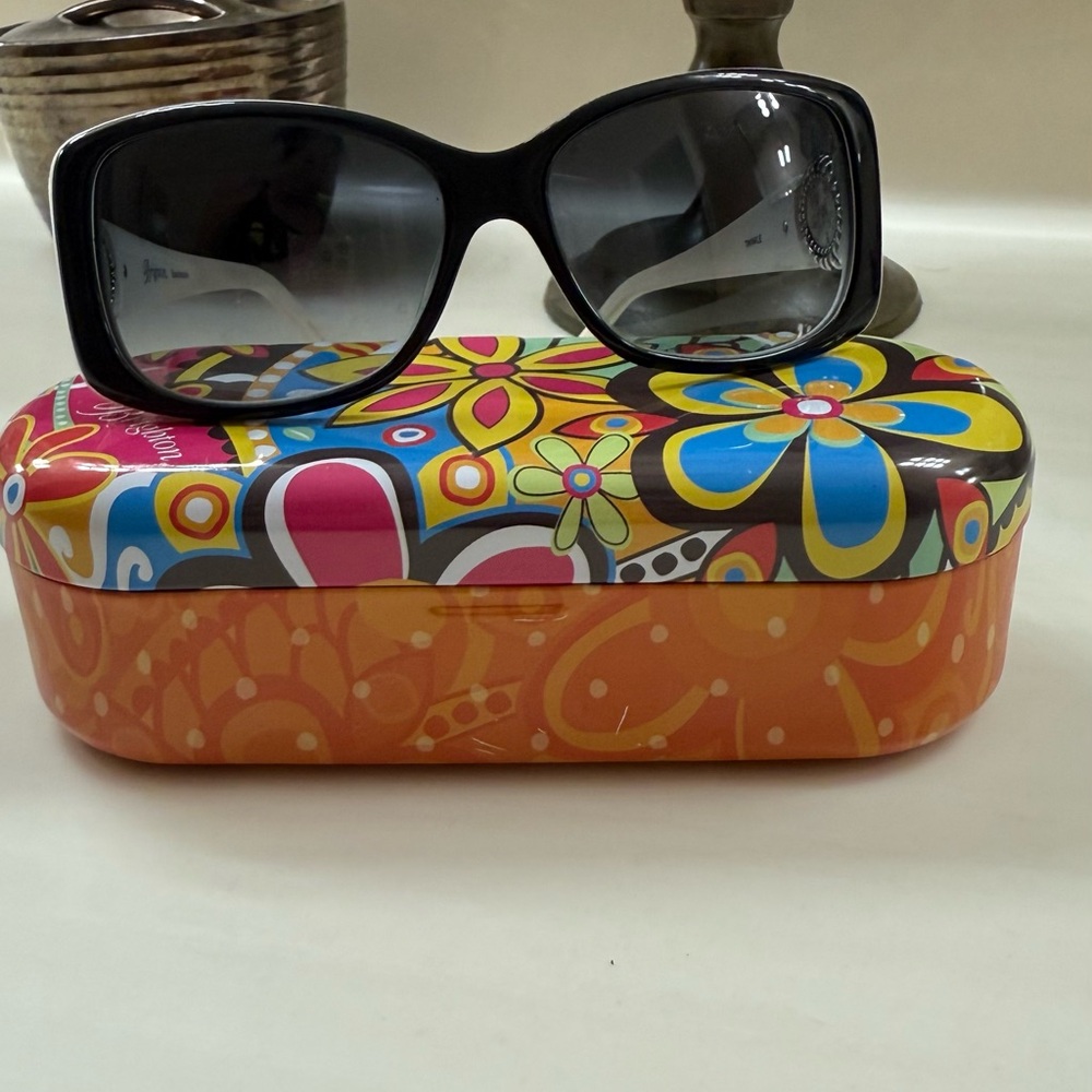 Brighton Twinkle Sunglasses with Floral Case